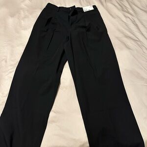 UNIQLO WIDE-FIT PLEATED PANTS